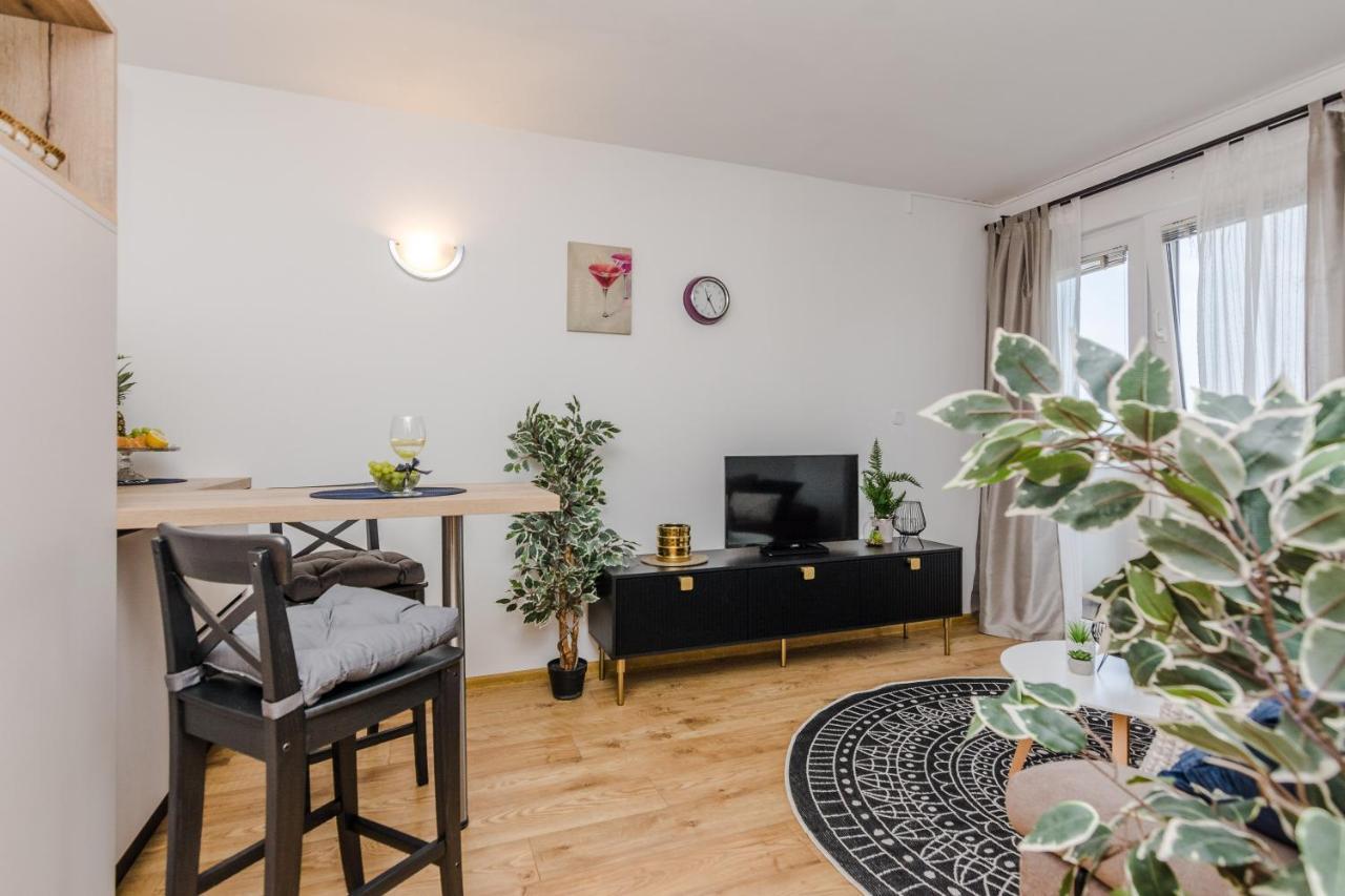 Luton Apartment Zadar Kozino Heating Pool & Jacuzzi Экстерьер фото